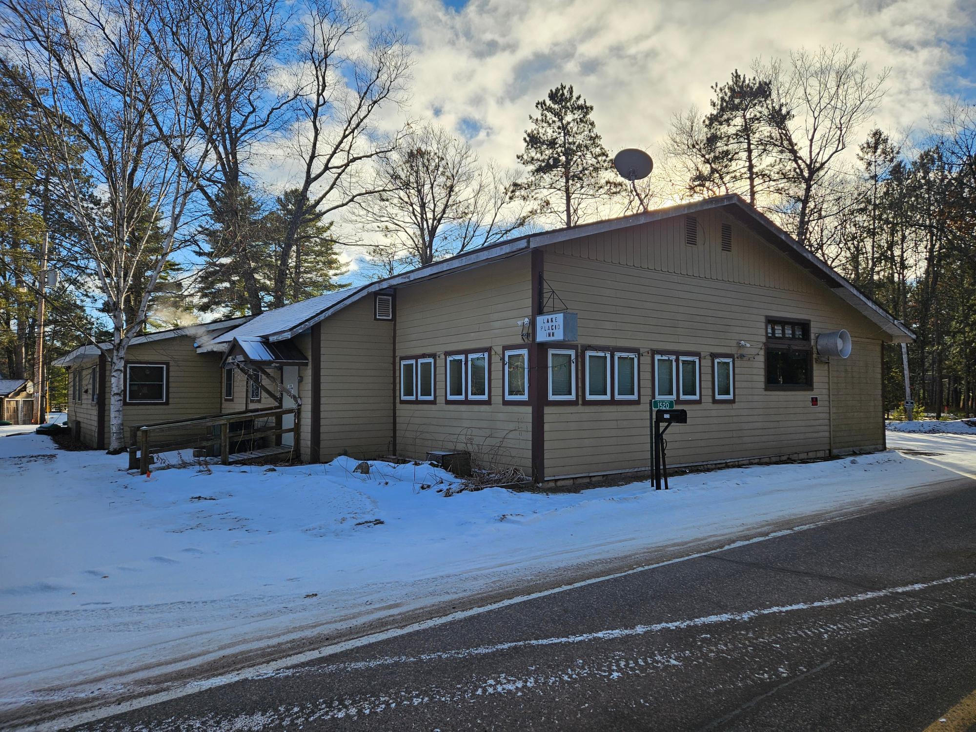 1520 Cth F 8 — photo