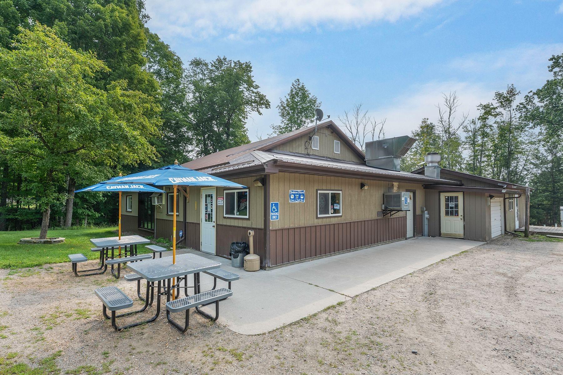 9065 Pickerel Lake Rd — photo