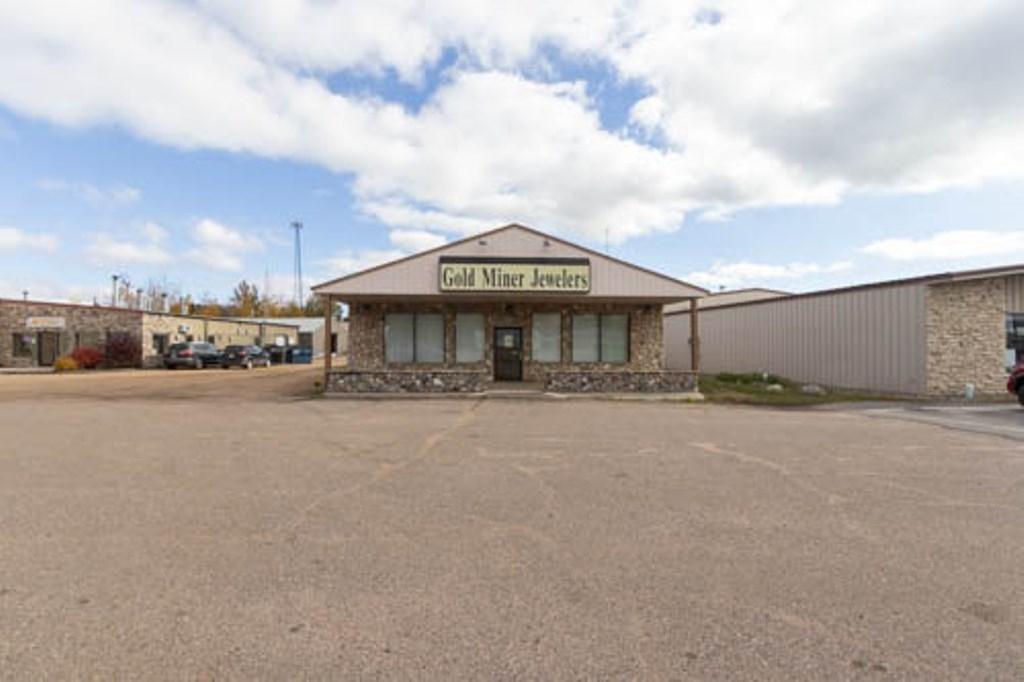 2737 Hwy 45 — photo