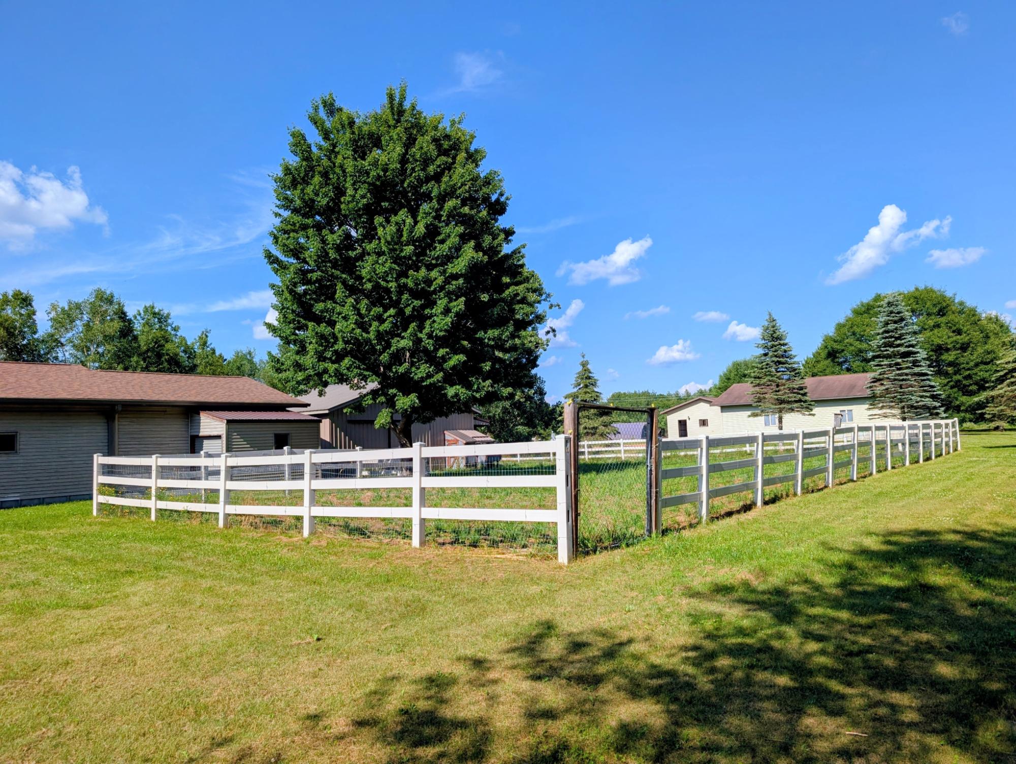 N9606 Westview Rd, Phillips, WI 54555 — photo 3