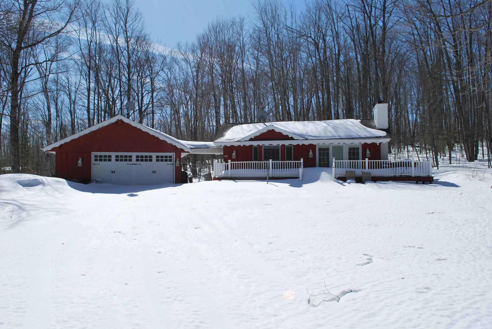 8449 Northview Dr — photo