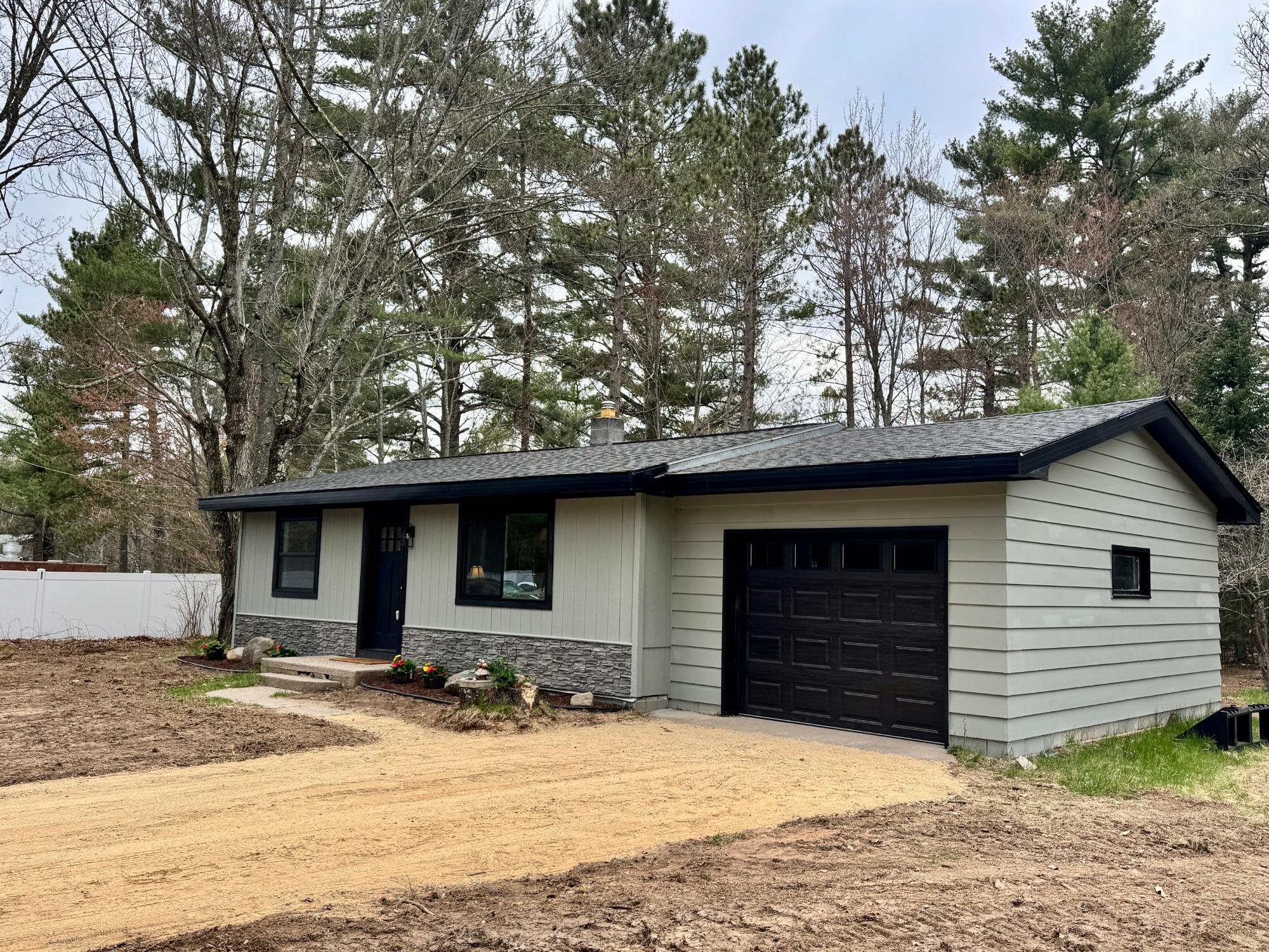 5422 Hwy 70 — photo