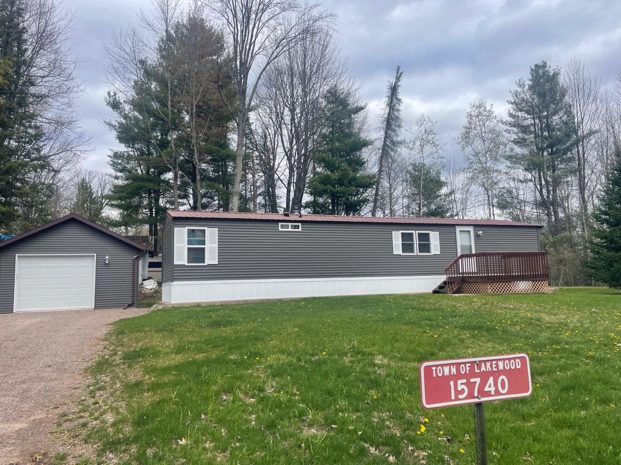 15740 Chain Lake Rd E — photo