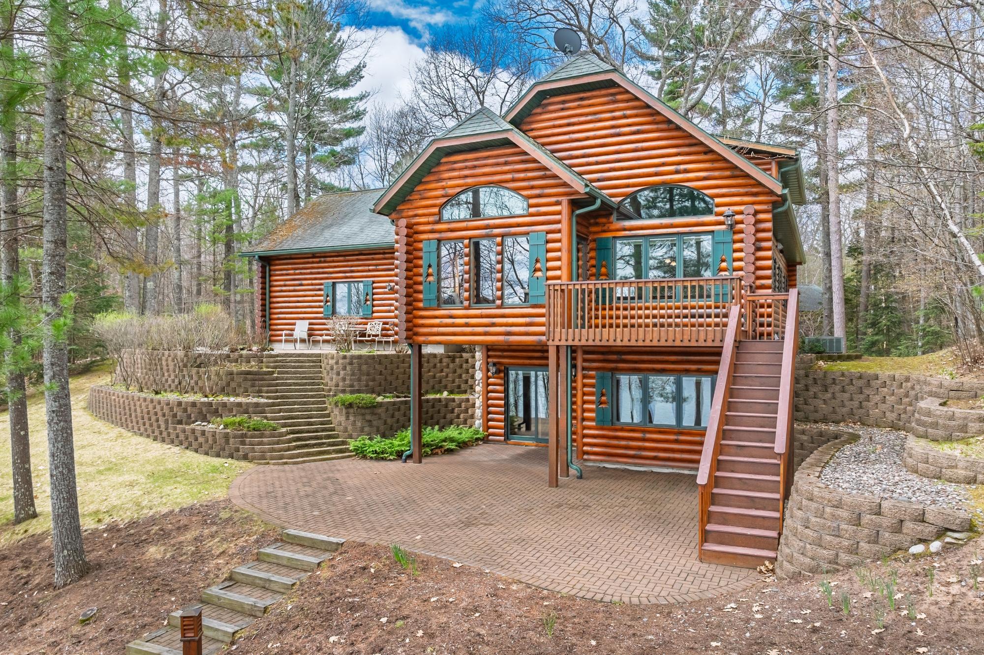 3287 Knotty Pine Tr — photo