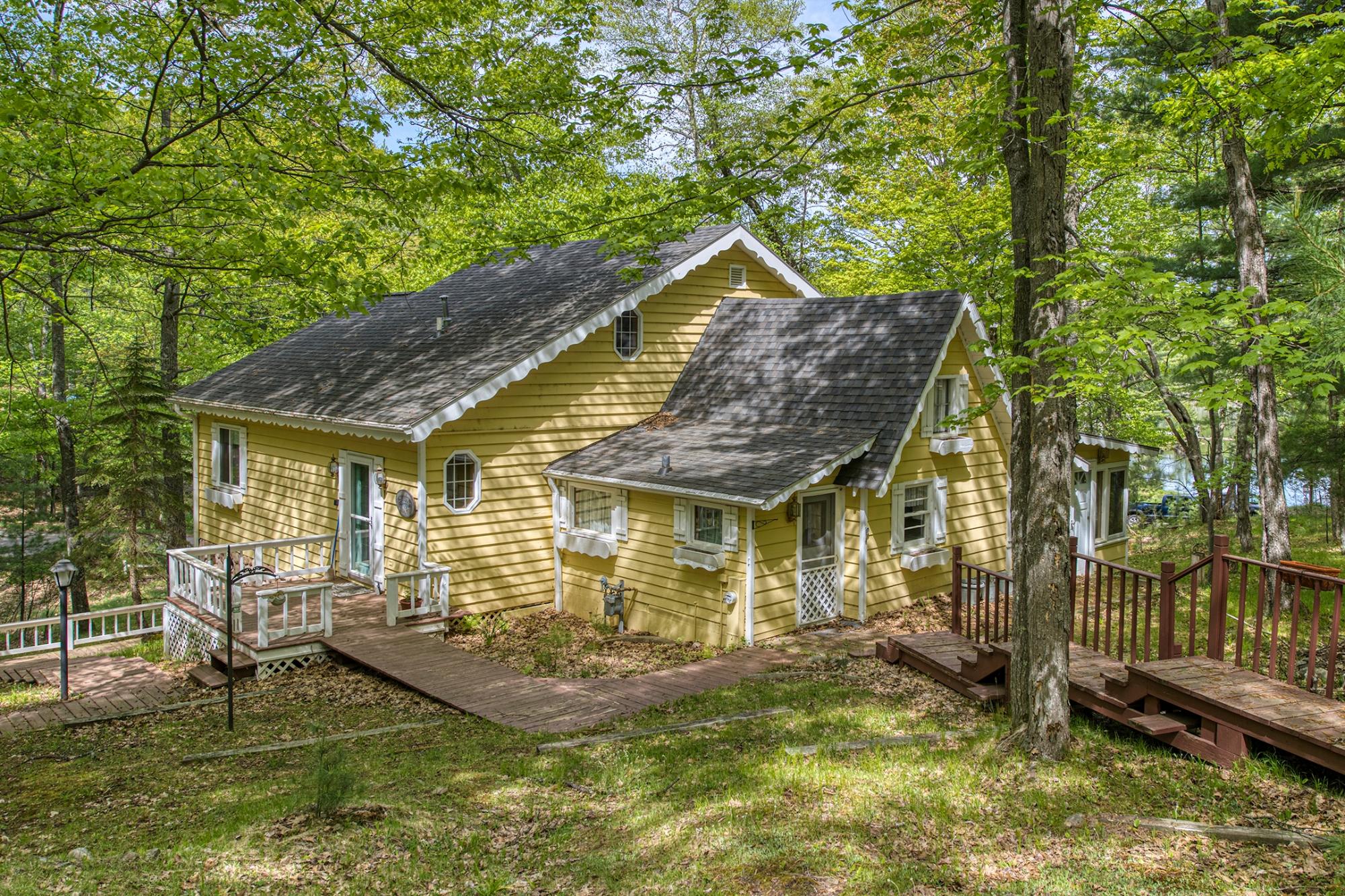 10012 Pine Tree Dr — photo