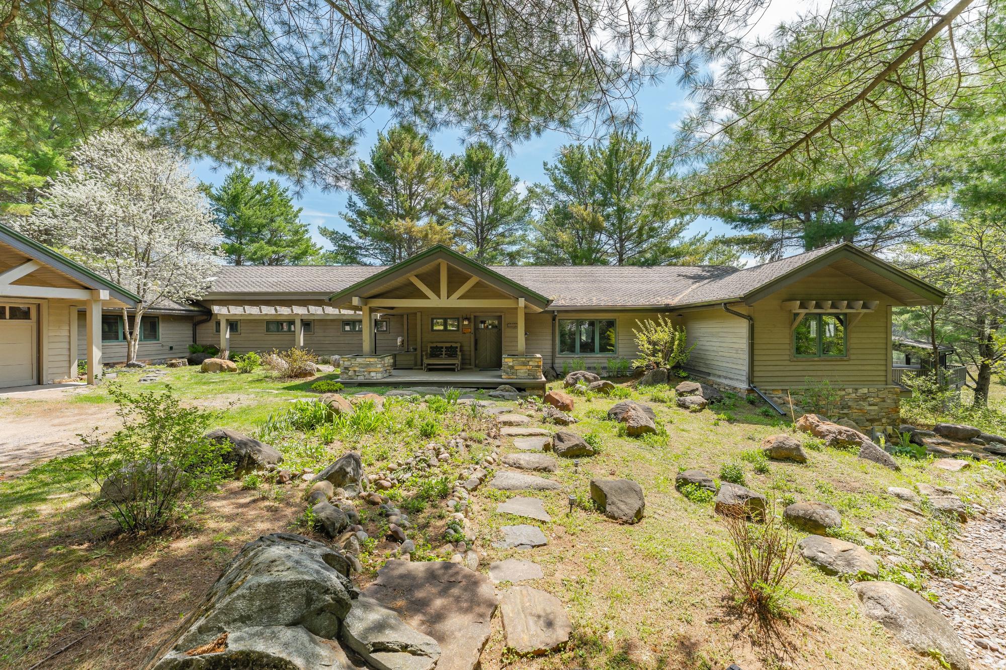 23493 Twist Lake Rd — photo
