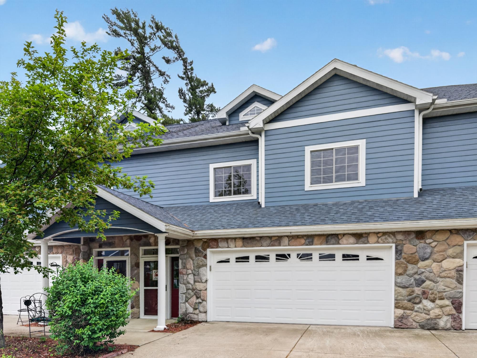 812 River Edge C — photo