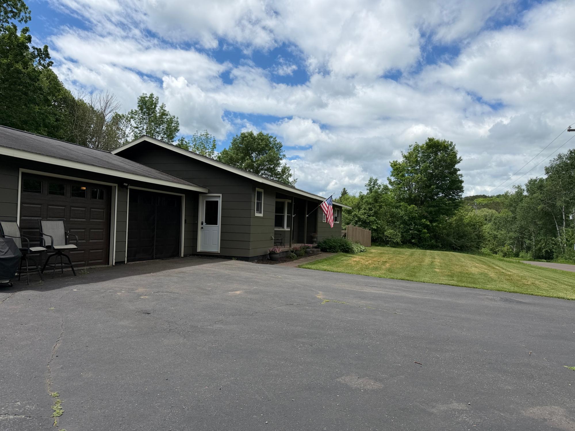 1001 Tilden Rd — photo