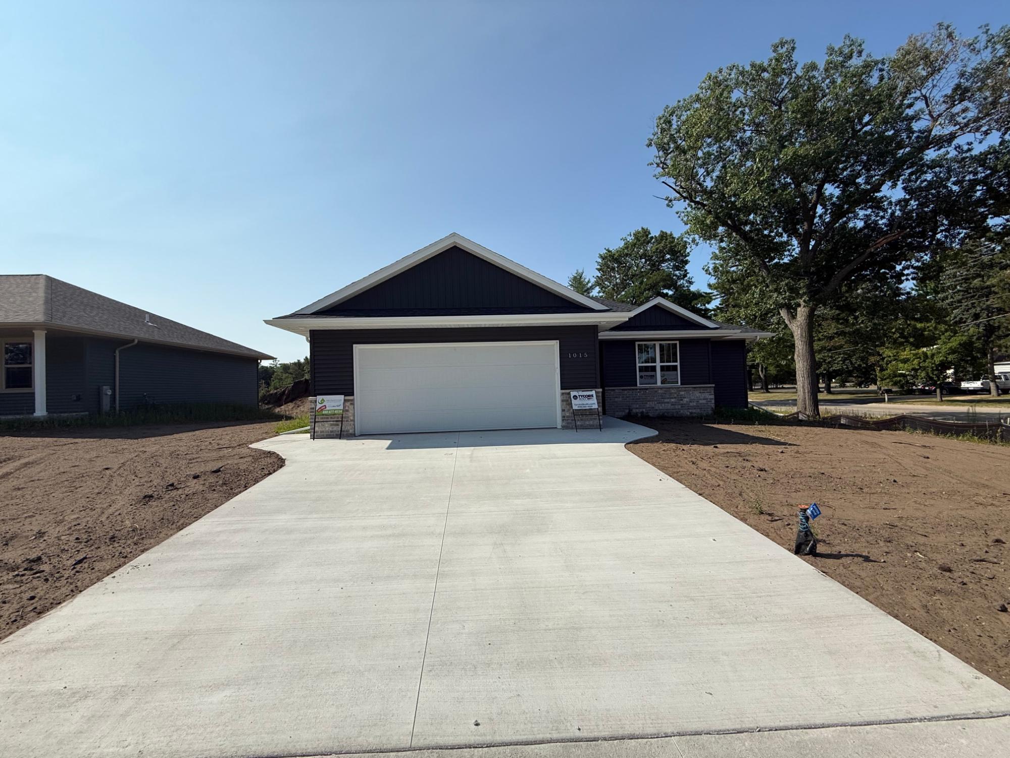 1015 Constellation Way — photo