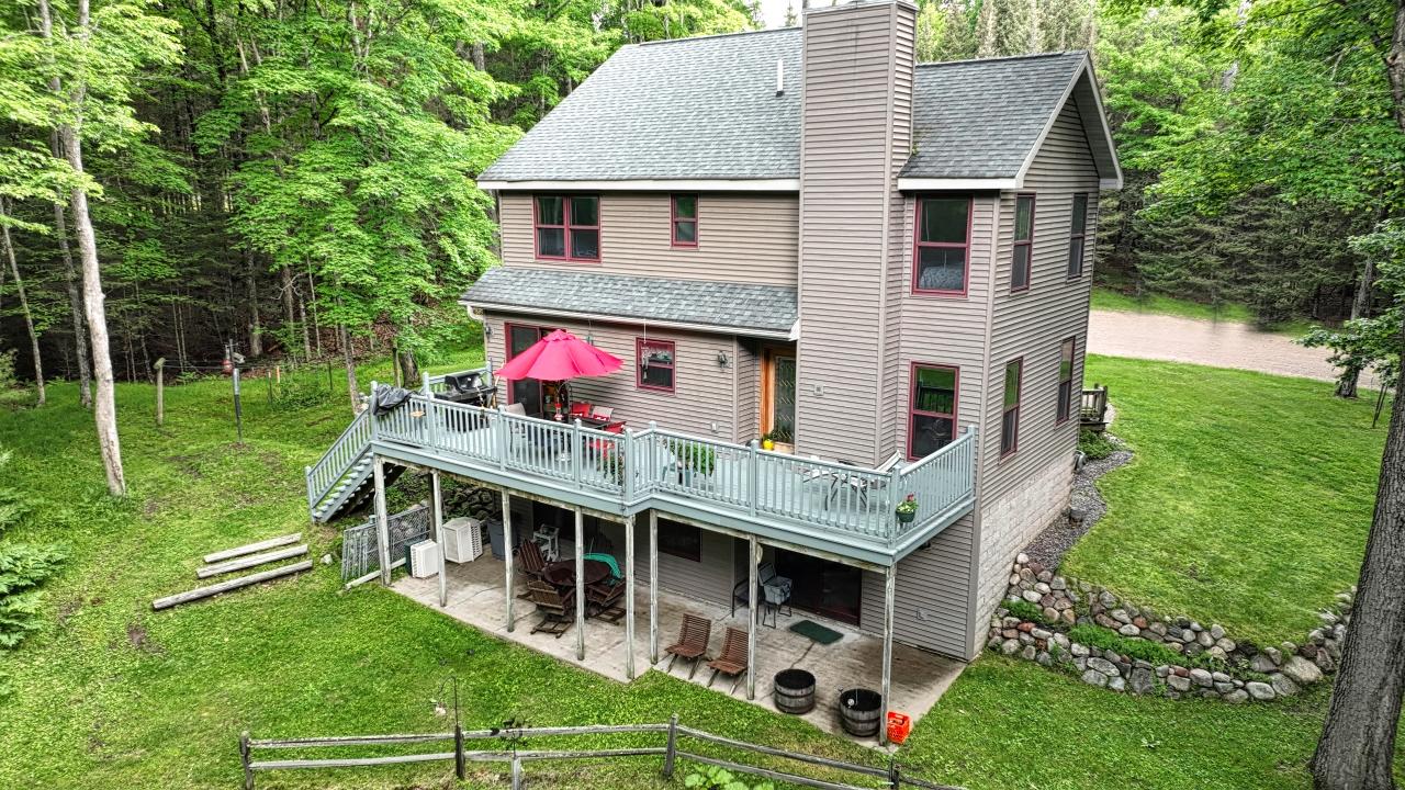 8174 Maplewood Dr — photo