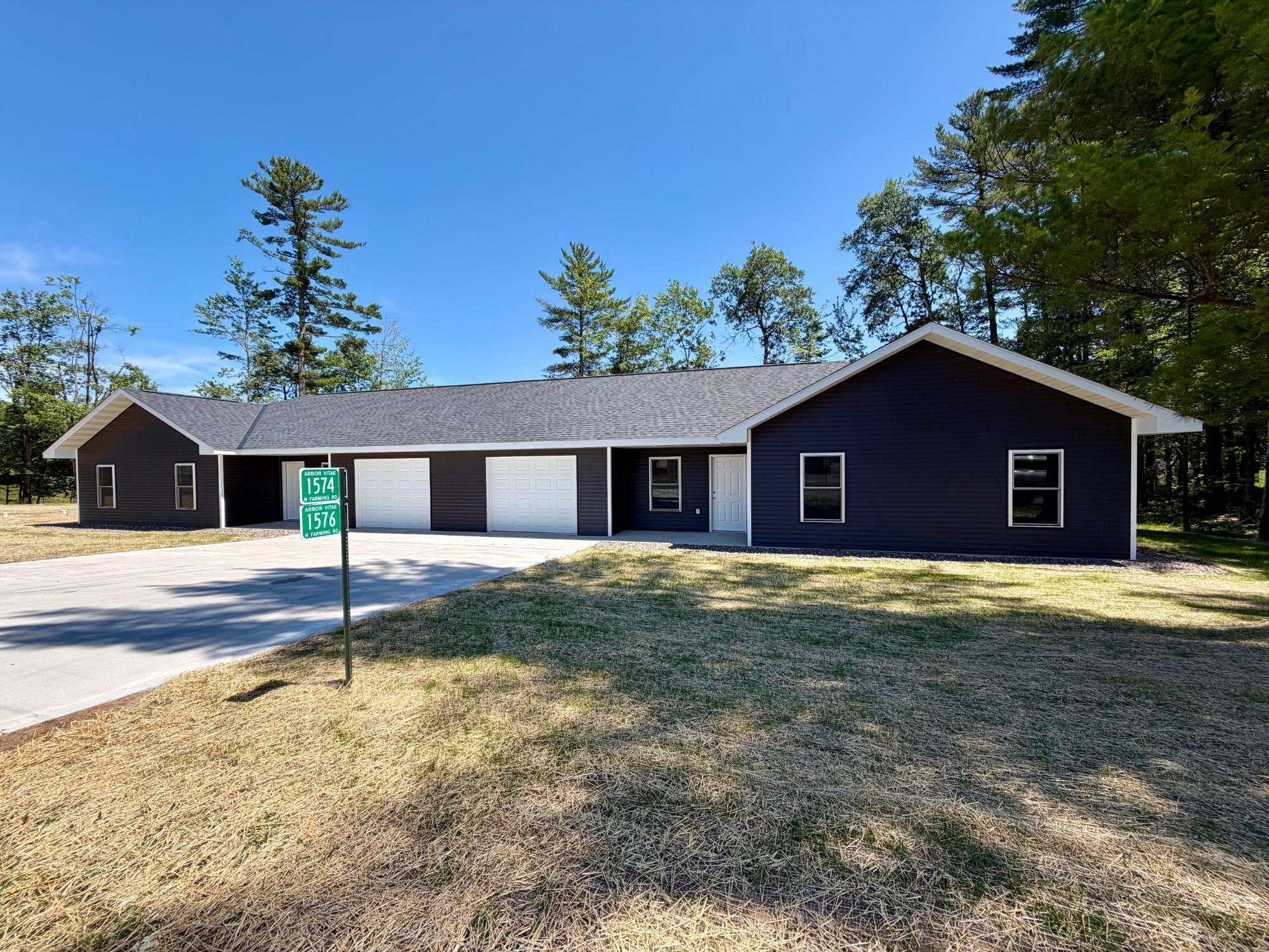 1576 N Farming Rd — photo