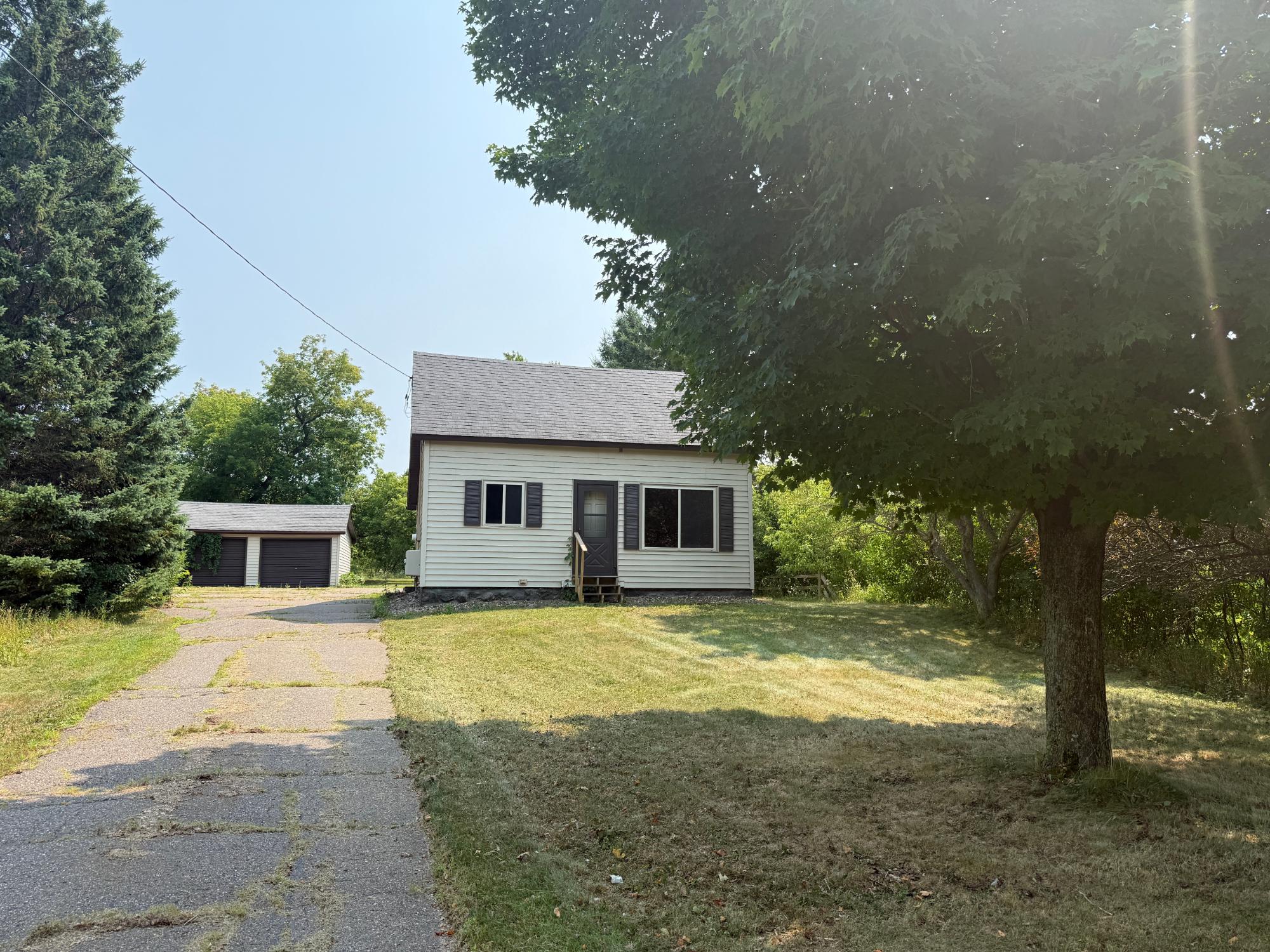 N8152 Hwy 13 — photo