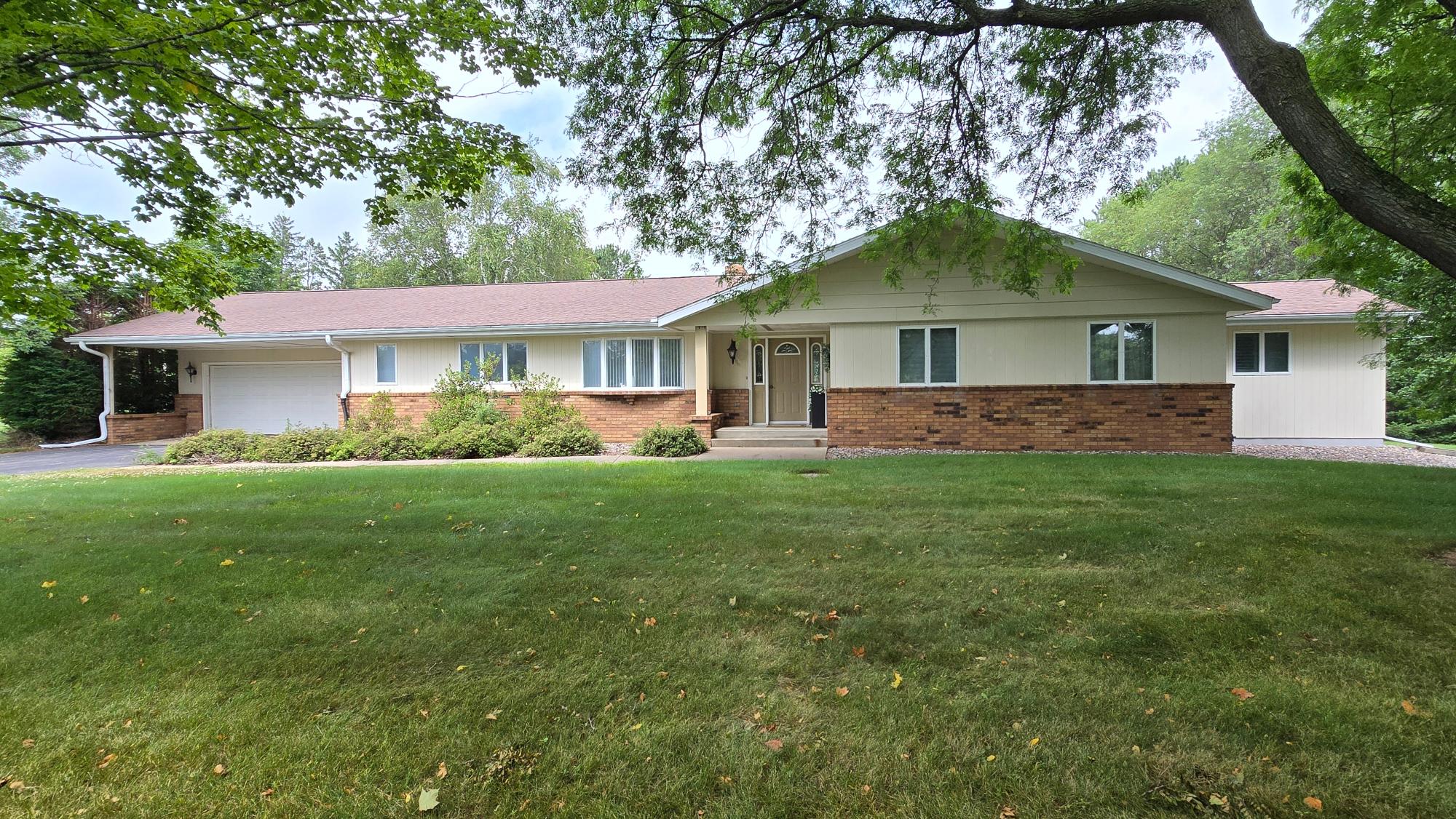620 Omega Cir — photo