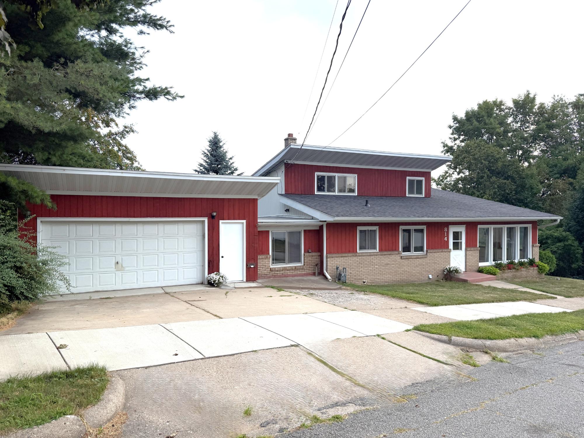 814 Hillcrest Ave — photo
