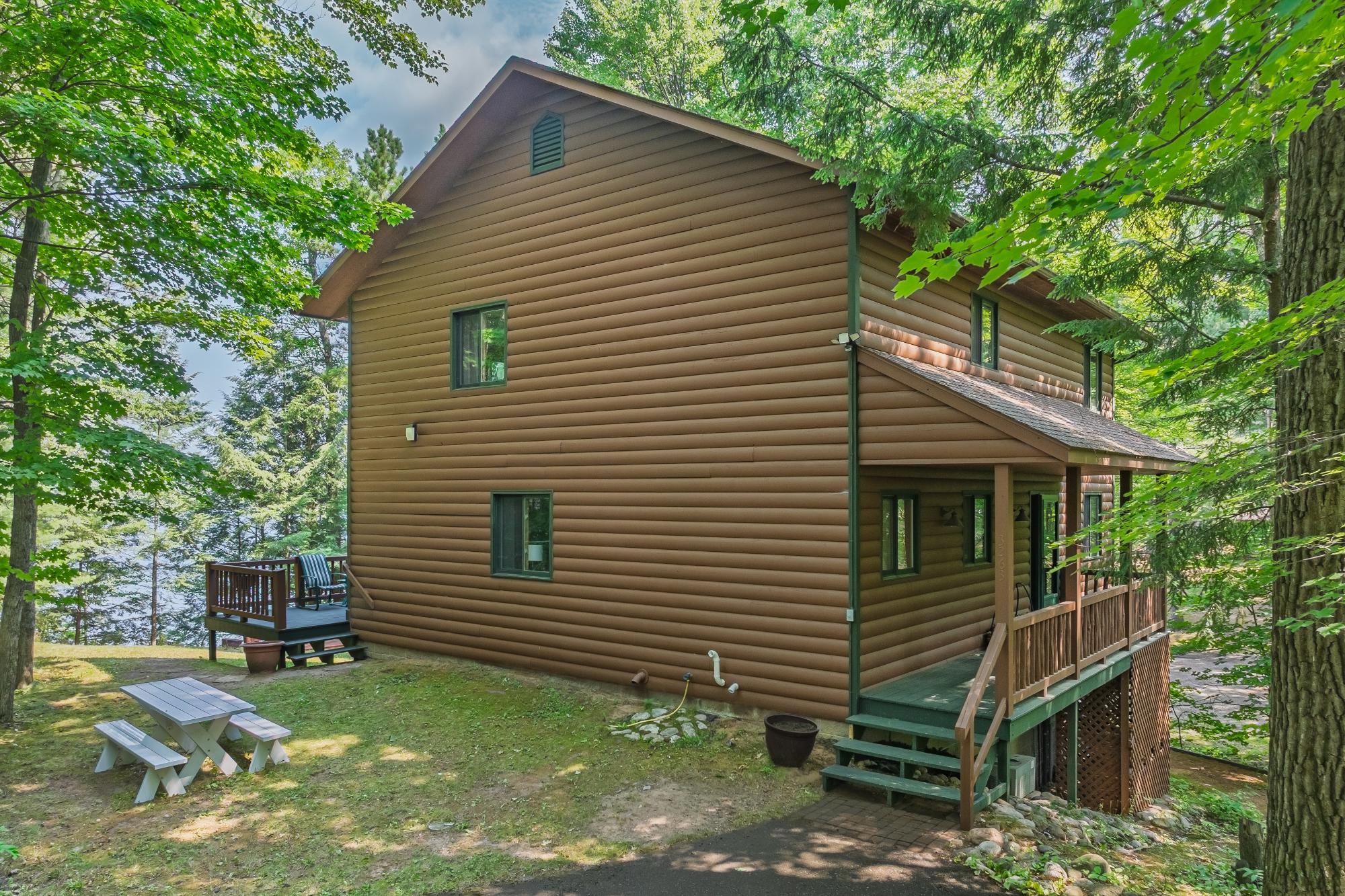 3263 Sand Lake Lodge Ln — photo