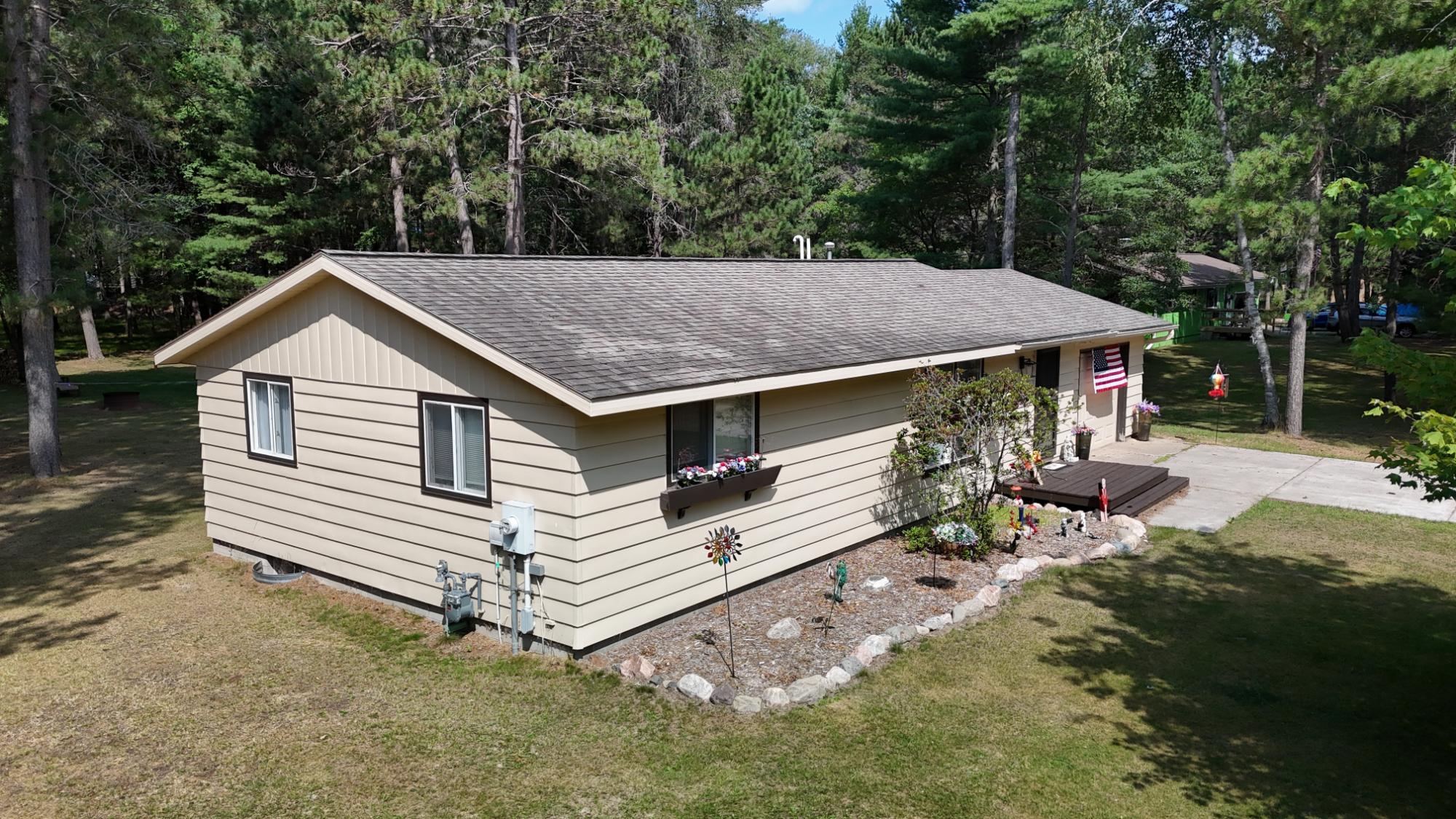 8951 Highland Dr — photo