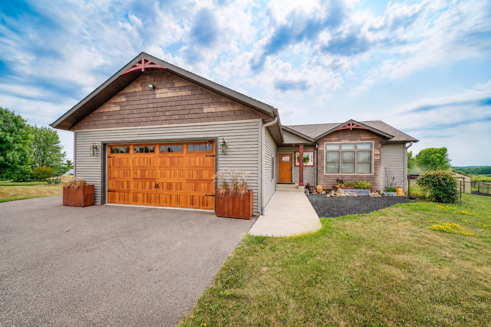1409 Ellen Ct — photo