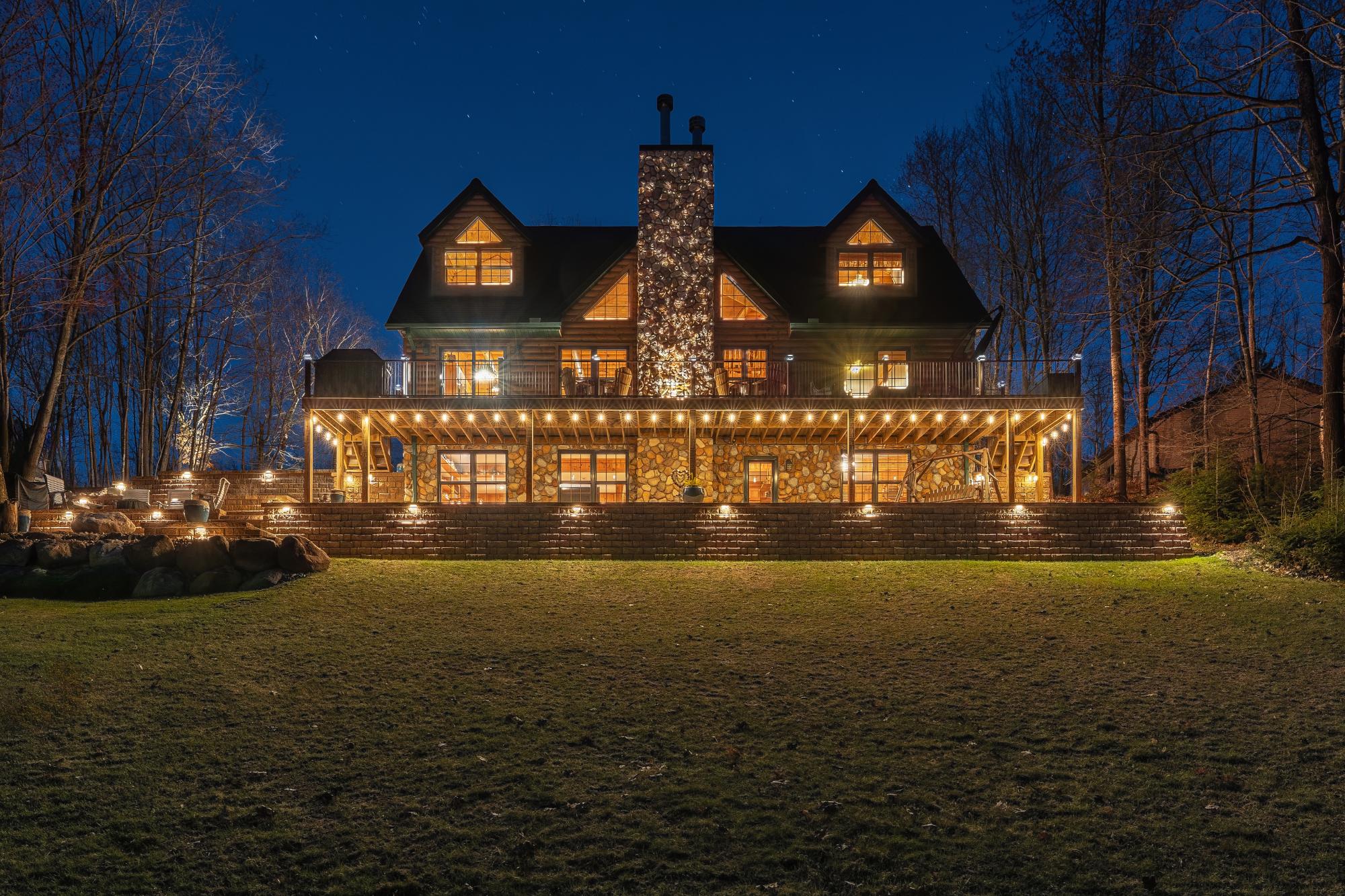 4755 Grand View Dr — photo