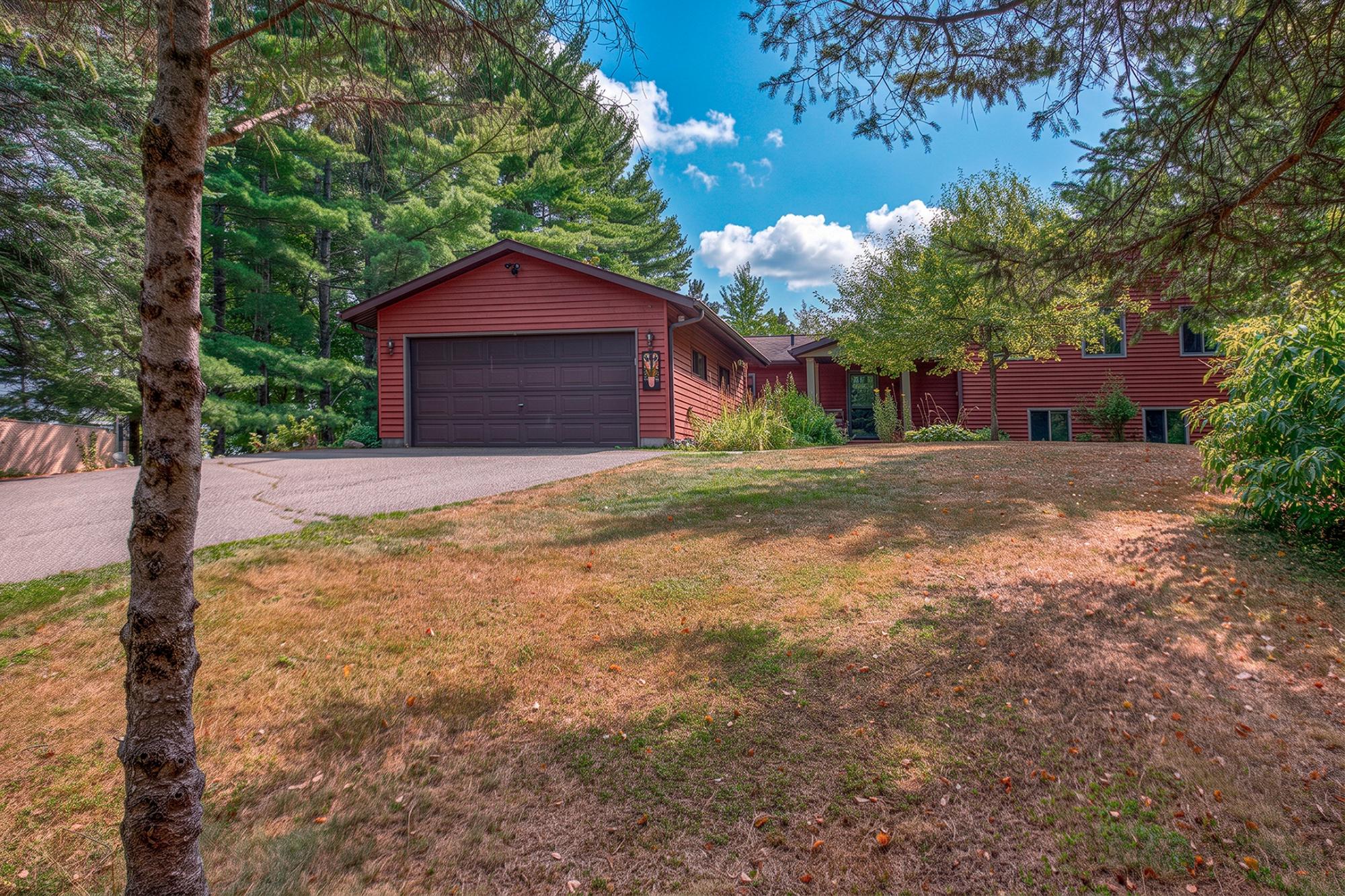 W129 Hildebrand Lake Rd — photo