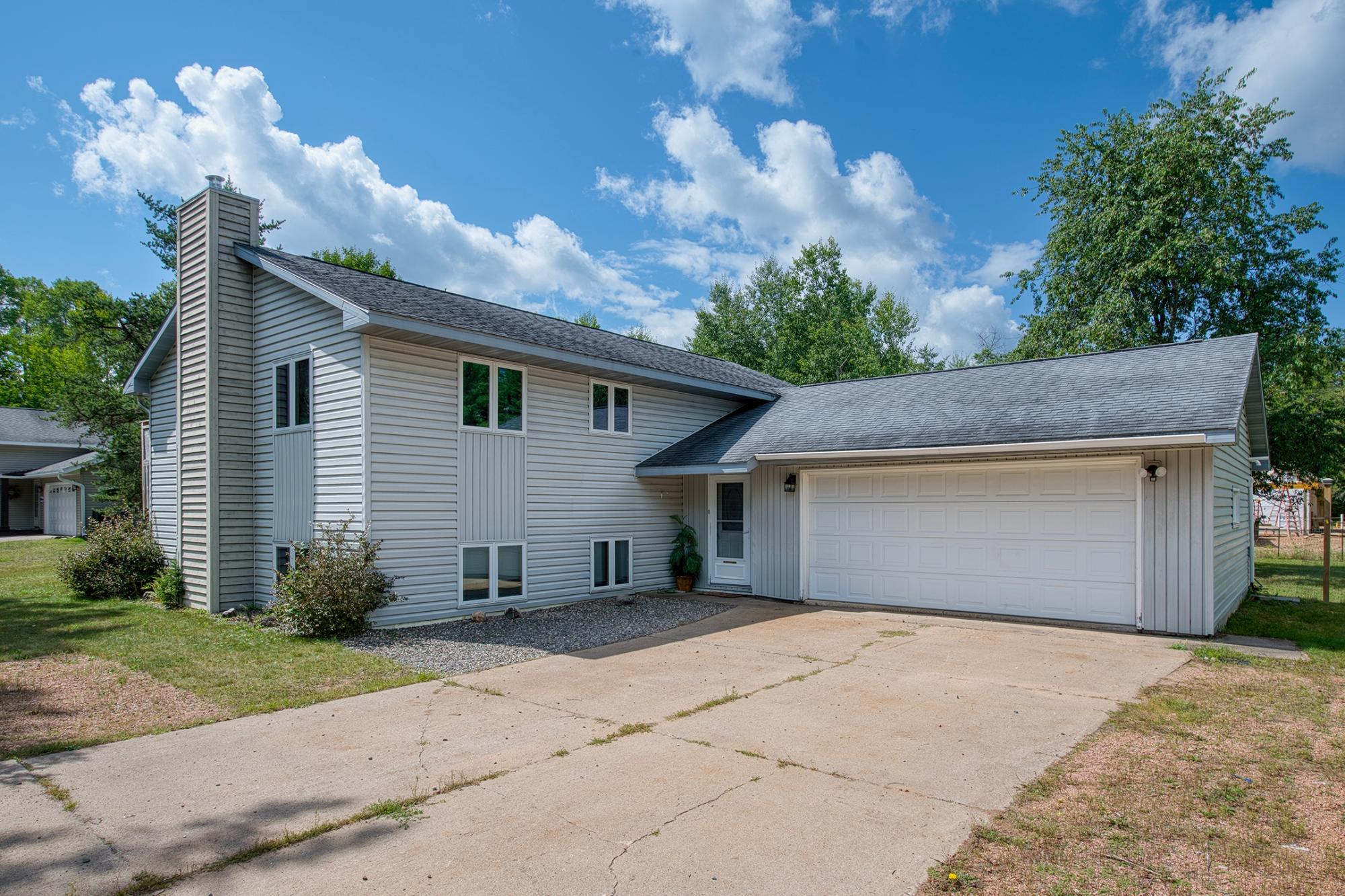2681 Pine Pl — photo