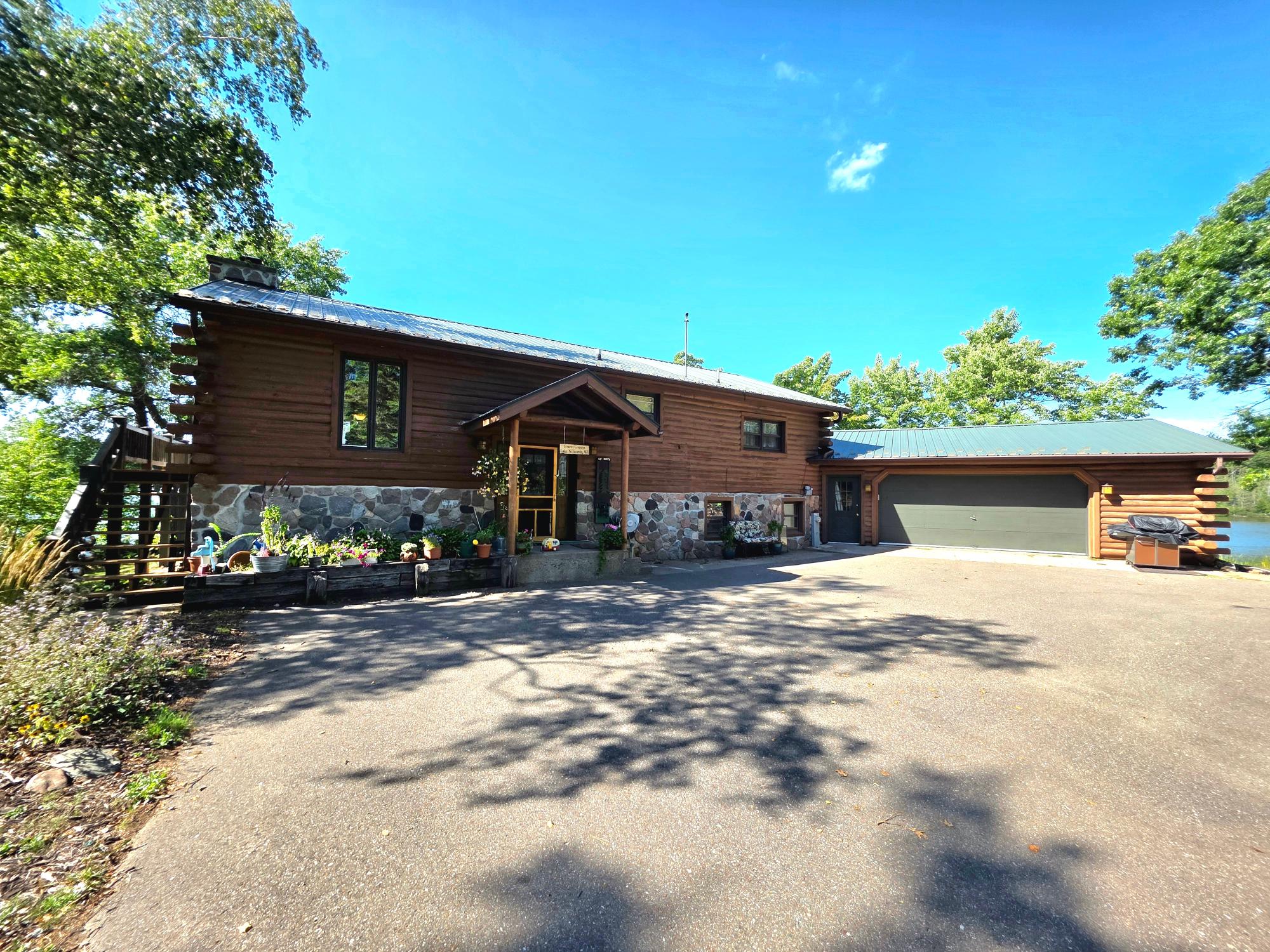 9840 Hall Dr — photo
