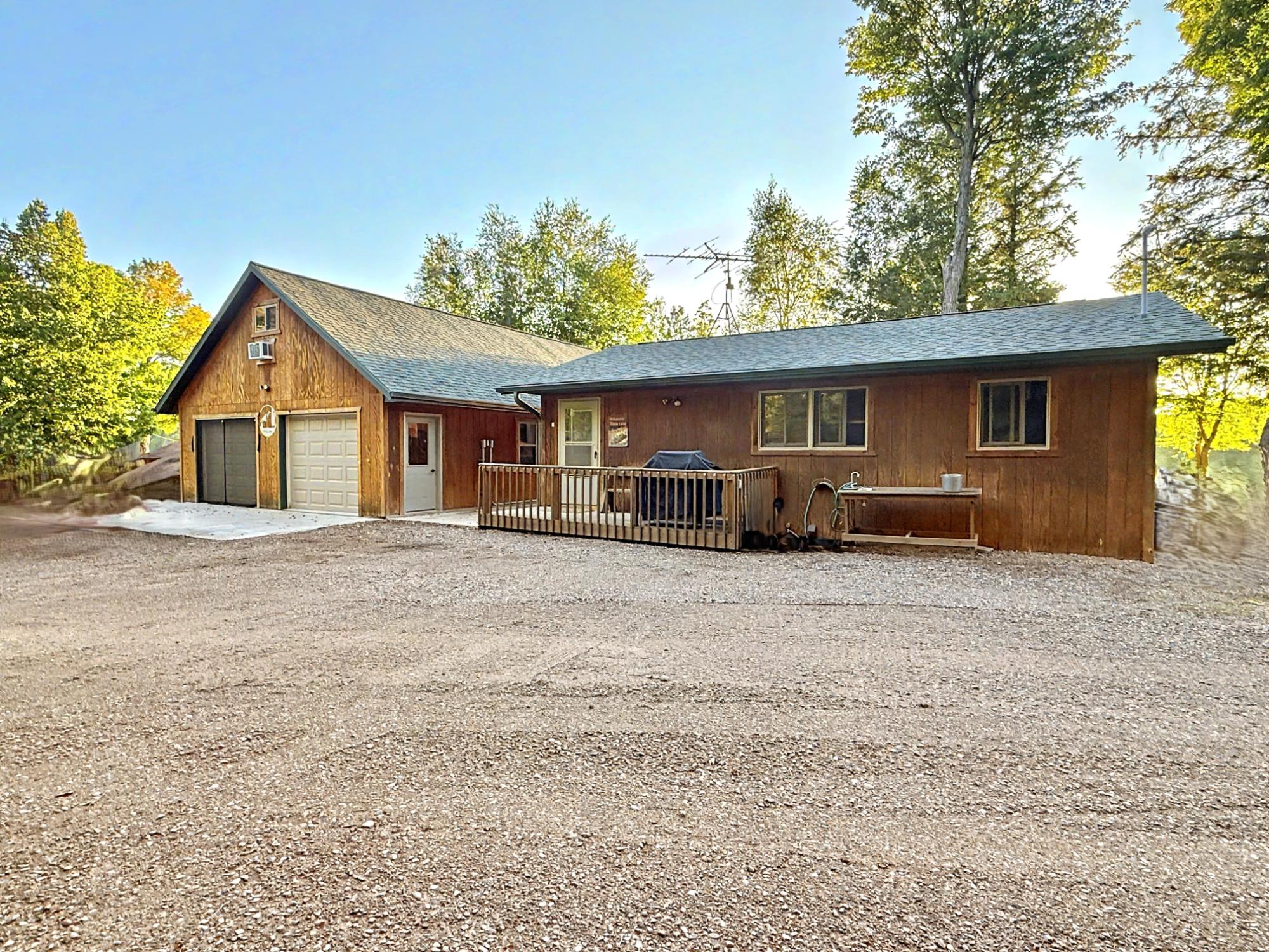 W2401 Stone Lake Dr — photo