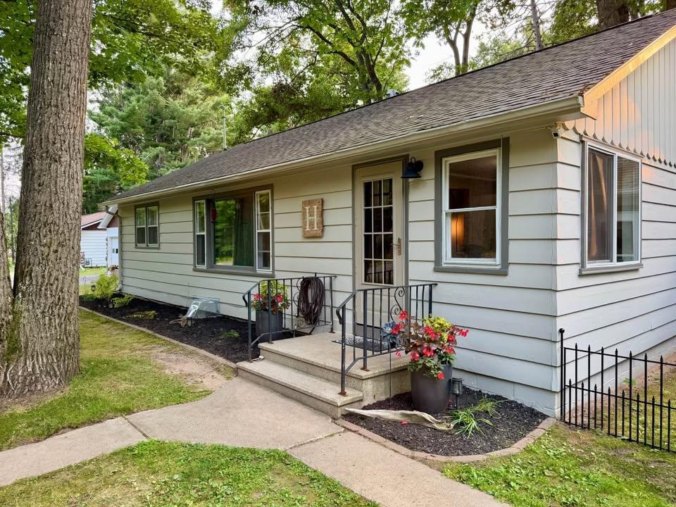 695 Meta Lake Rd — photo