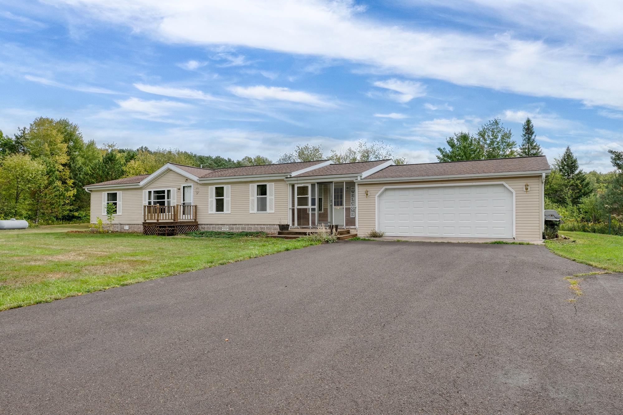 10380 N Lake Rd — photo