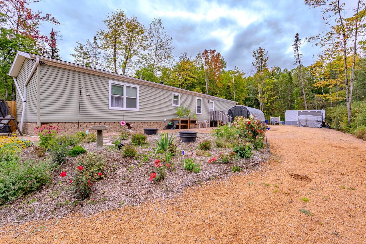 W8754 Cedar Rd — photo