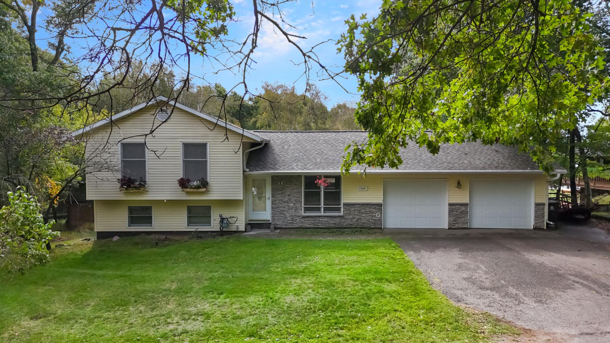 1264 W Harbor Dr — photo