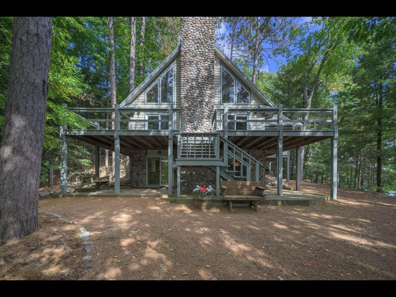 7073 N Shore Dr — photo