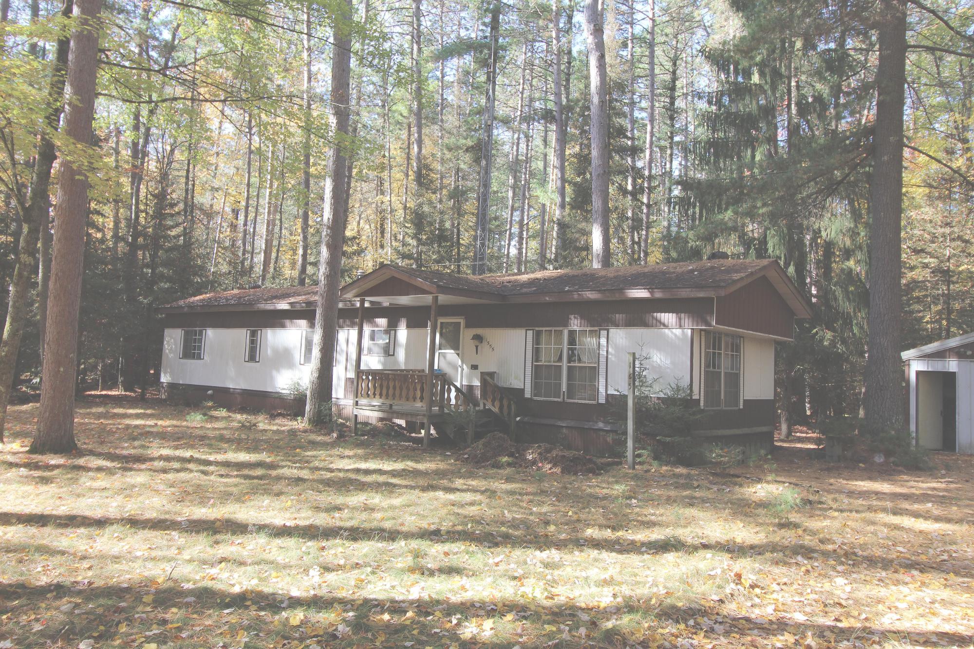 1555 Daisy Dr — photo