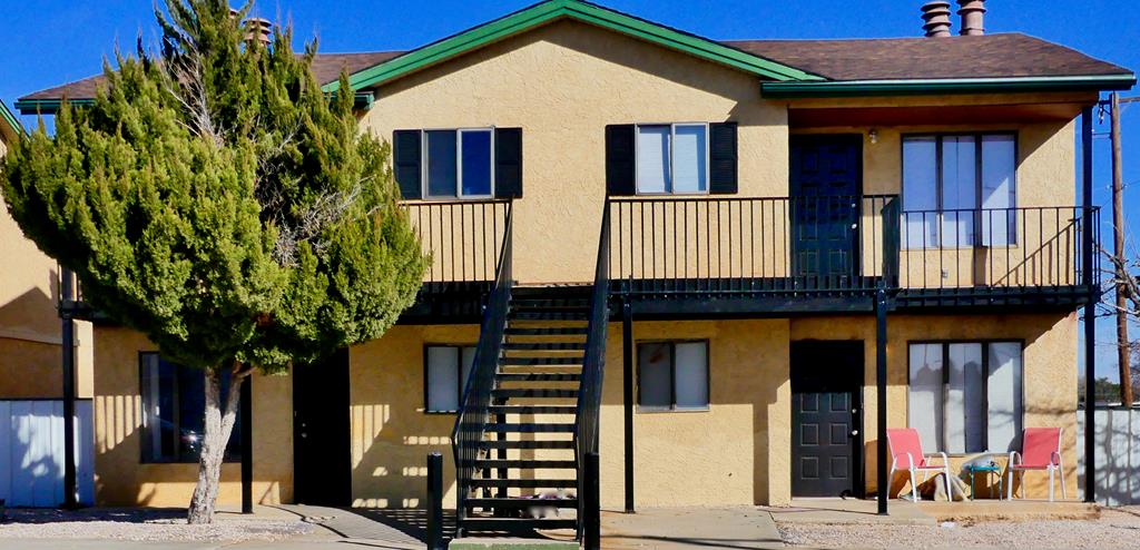 1201 D NE Redwood #D — photo