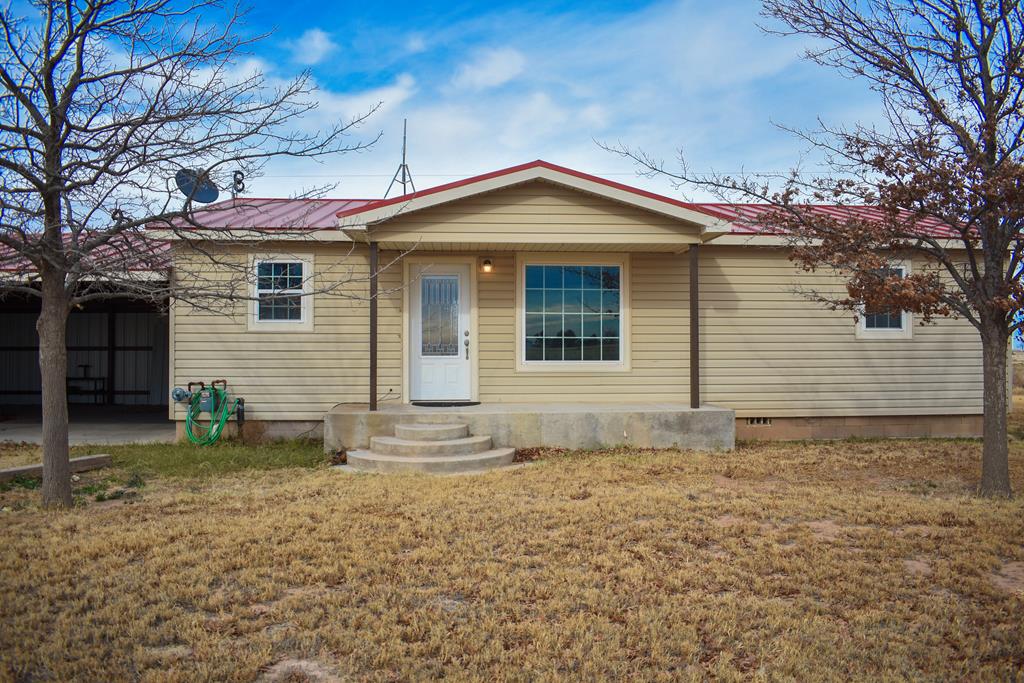 207 County Rd 421, Seminole, TX 79360 — photo 3