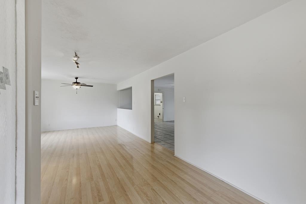 509 E Hendryx, Alpine, TX 79830 — photo 3