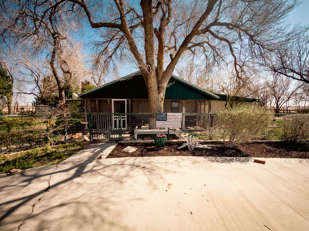 5038 N Sullivan Rd — photo