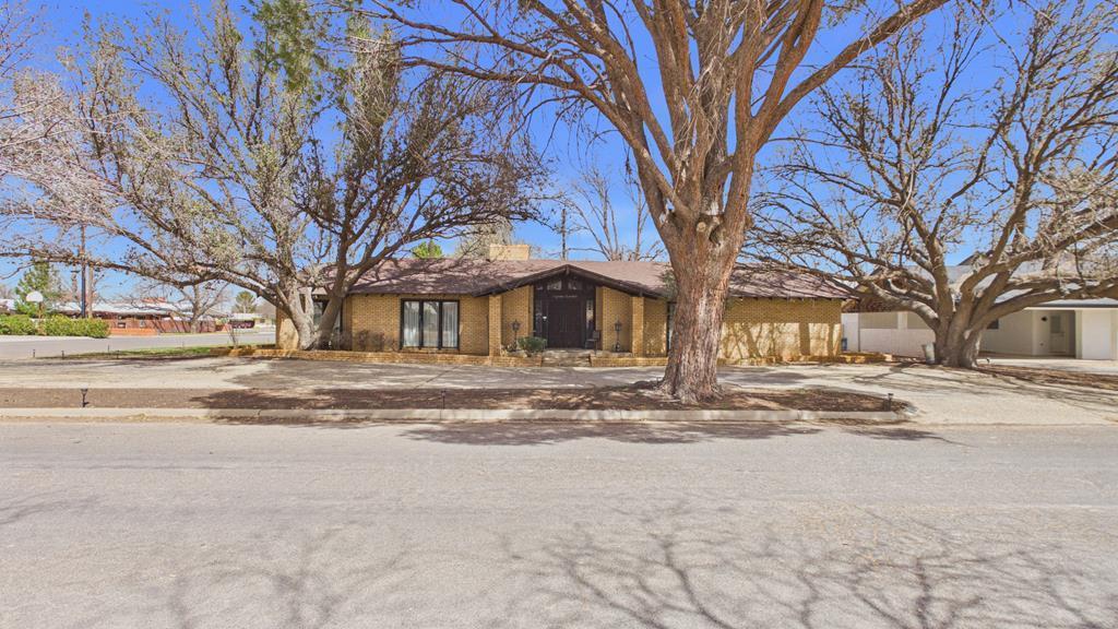 1819 W Jefferson St — photo