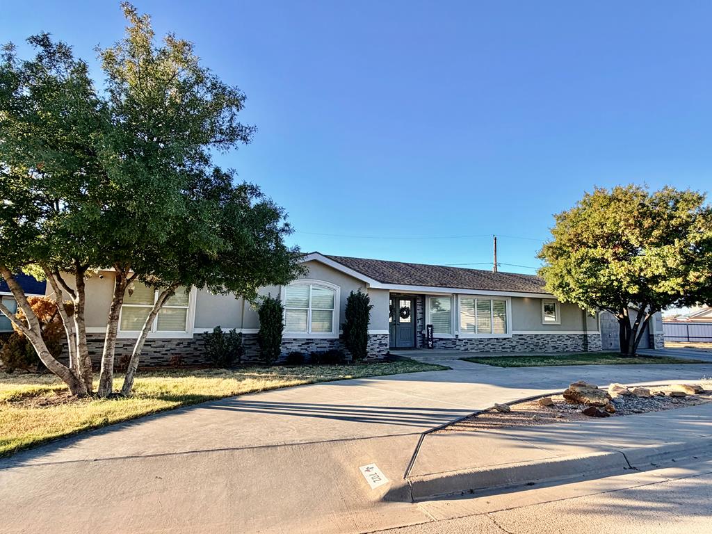 702 Shepherd Circle — photo