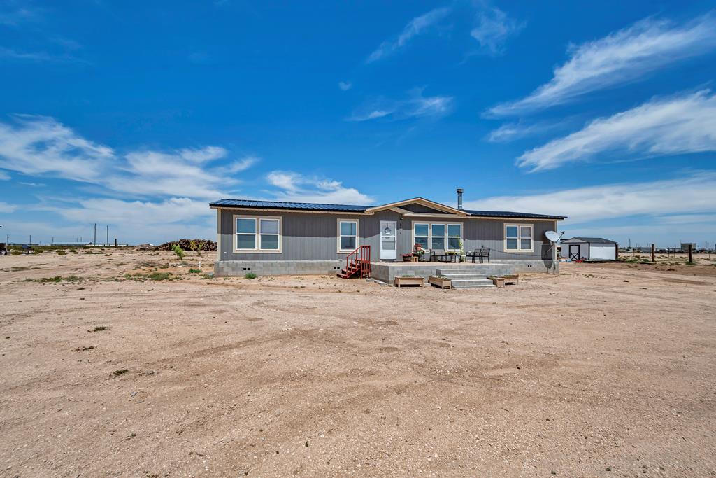 824 Lois Lane — photo