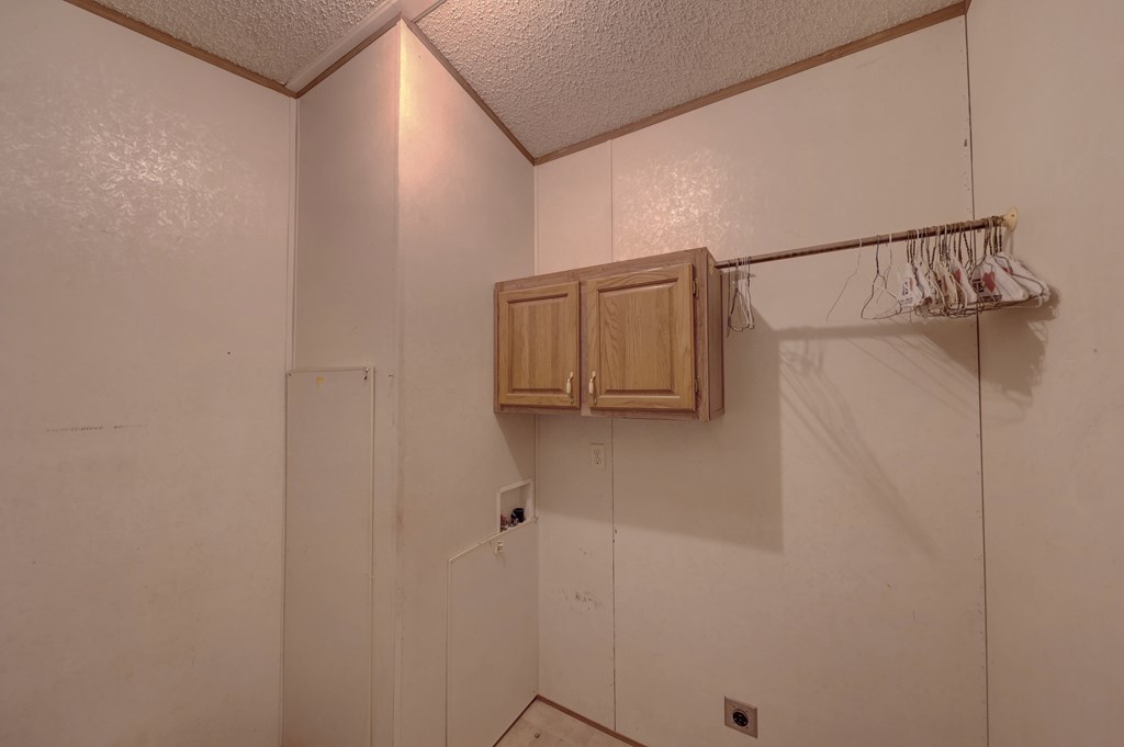 913 Ted, Alpine, TX 79830 — photo 3