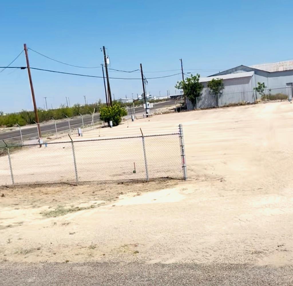 402 Pyote, Pyote, TX 79777 — photo 3