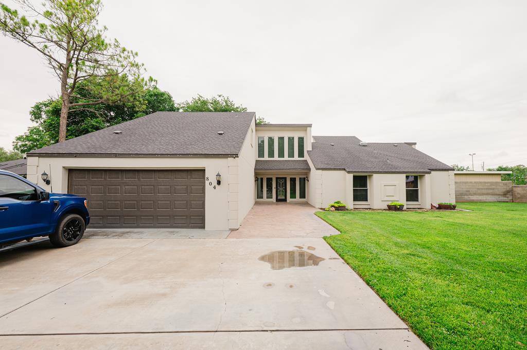 804 Claymoor Dr — photo