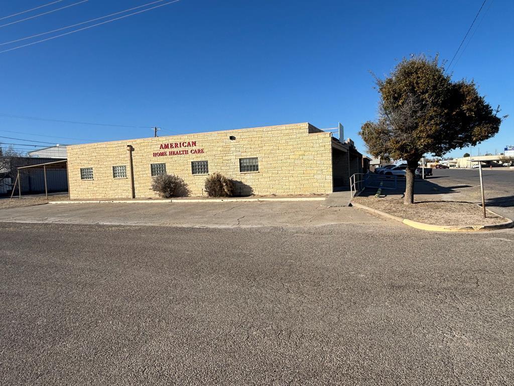 601 N Main St — photo