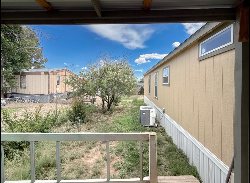 1106 E Washington Street, Marfa, TX 79843 — photo 2