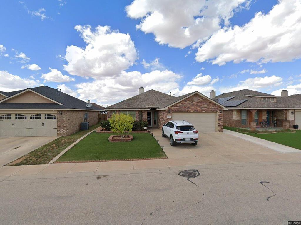 303 Lamar Court — photo