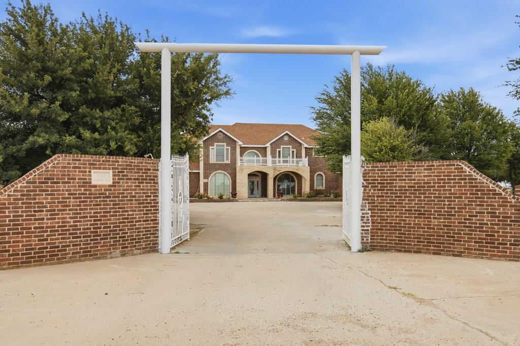 1925 Lone Star Dr — photo