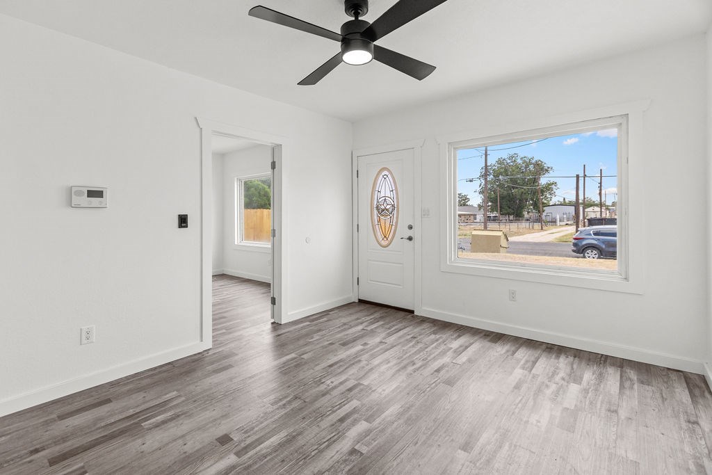 305 NE E, Andrews, TX 79714 — photo 3