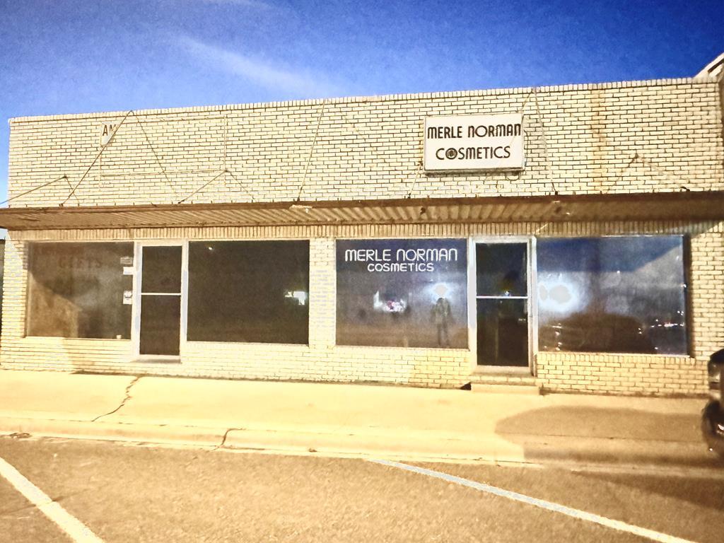 411 N Main St — photo