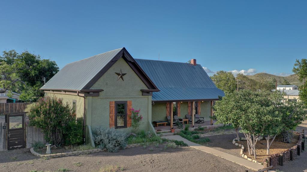 405 W Ave E, Alpine Tx 7983 — photo