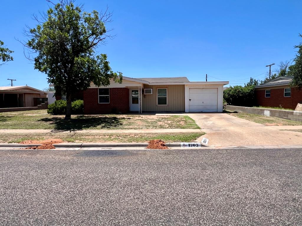 1303 Terrace Dr — photo